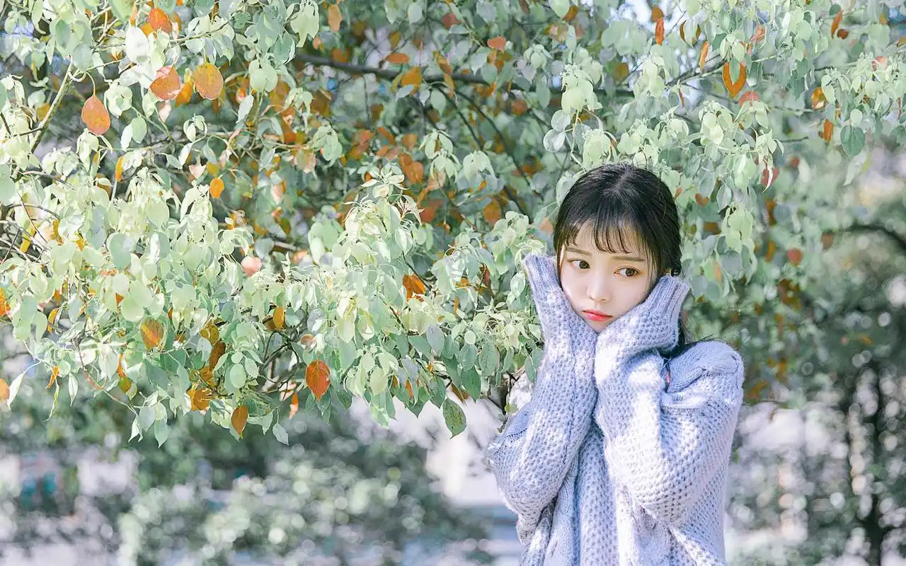 元气满满啊~一张脸都洋溢着清纯的美好~喜欢这组壁纸的亲就赶紧来美桌