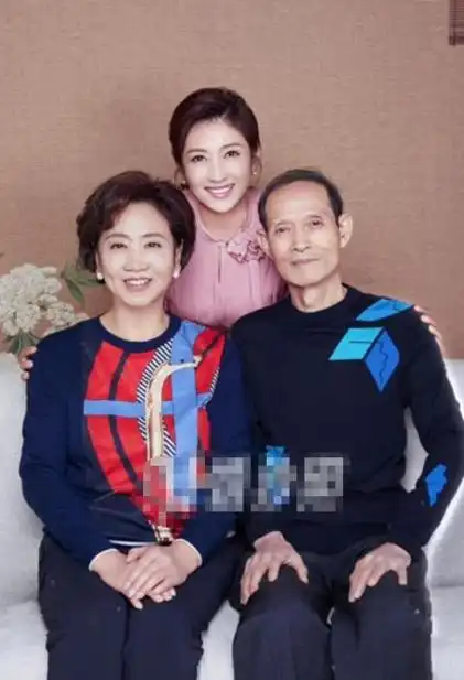 她明确表示,如果刚强接受这一点,他们可以结婚,否则春妮宁愿终身不嫁