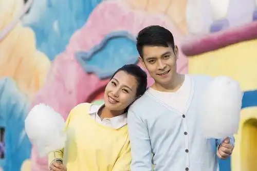 横图,彩色,照片,室外,白天,正面,爱情,旅游,度假,快乐,童话故事,幸福