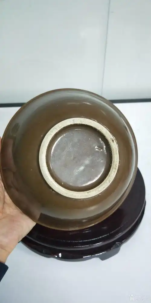 清中晚期紫金釉大碗