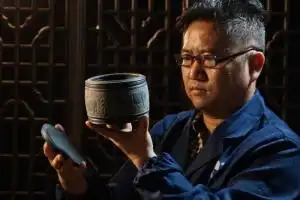 及其祖父学艺,他在 a target="_blank" href="/item/蟋蟀盆/3176090"