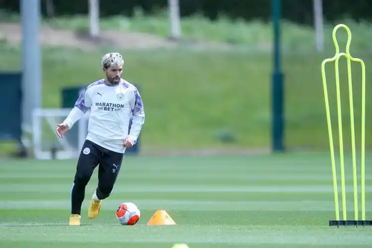 长白发阿圭罗_高清图集_新浪网