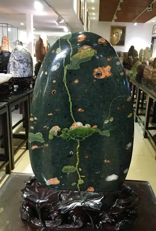 最美的石头——荷花石