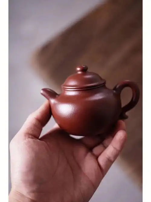 茶器紫砂壶之紫朱泥莲子