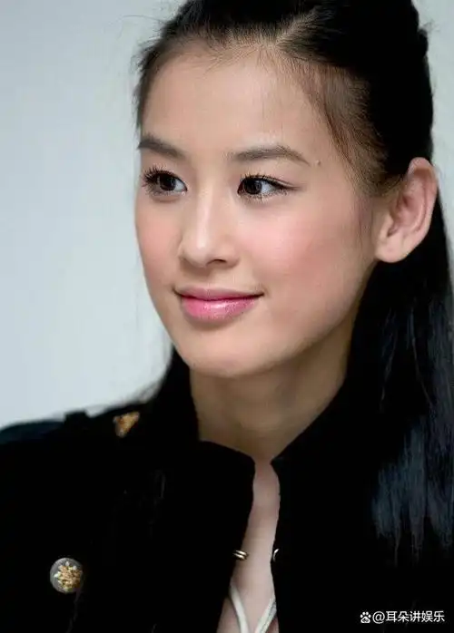 黄圣依:嫁入豪门隐藏8年,和杨子结婚17年,她过得幸福吗?