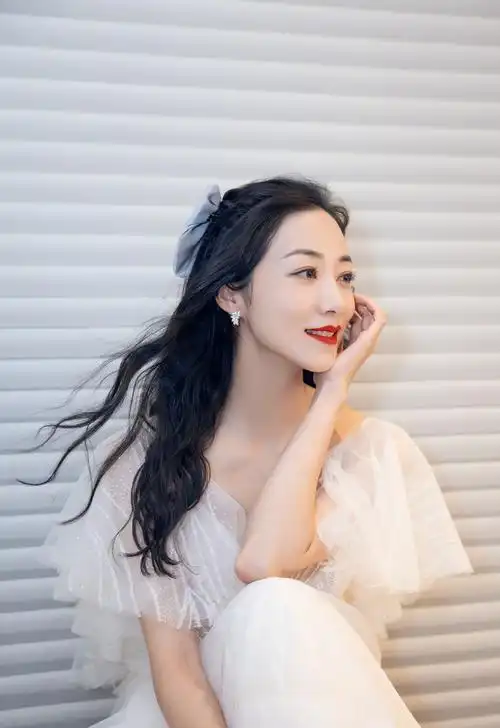 韩雪轻纱裙性感优雅写真图片18