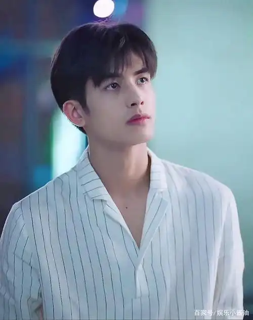 《下一站是幸福》宋威龙美照分享,真是"一见元宋误终身"啊!