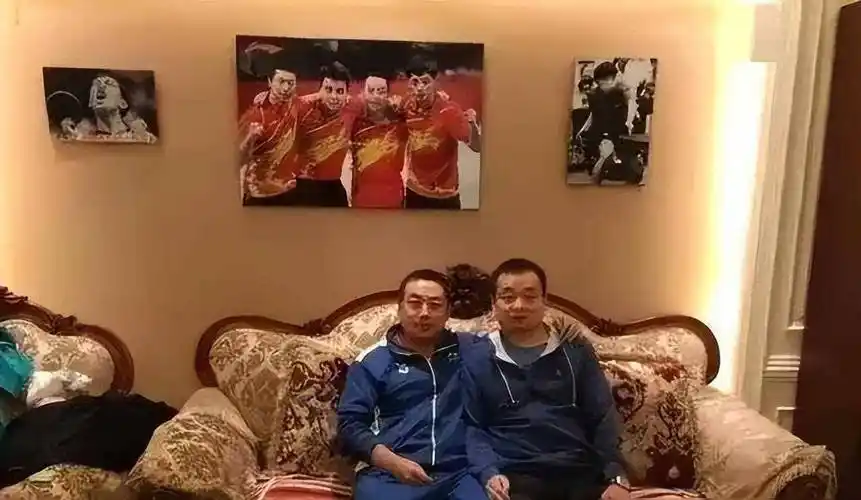 乒协领导刘国梁家底有多厚顶级豪宅奢华似皇宫,茶几是乒乓球桌_生活