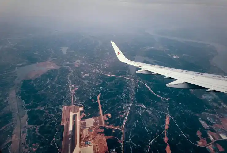 飞机上拍的一些照片请大家点评指点