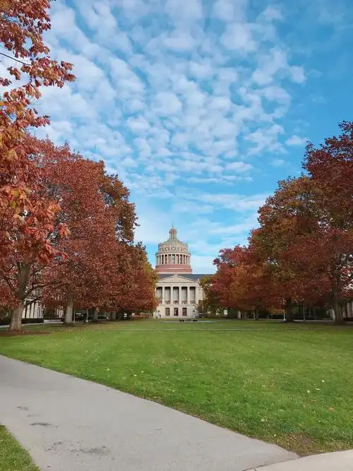 p> b>罗切斯特大学 /b>(university of rochester)建于1850年的