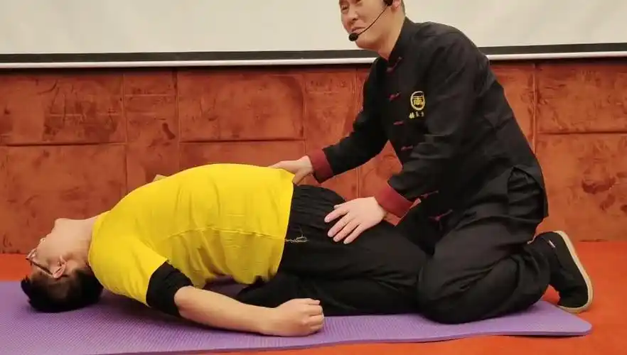 跪躺功的正确方法,跪躺功教学视频,洗髓功练习方法