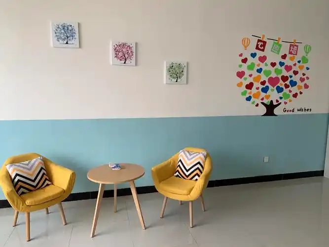 健全心理辅导室关爱青少年心理健康