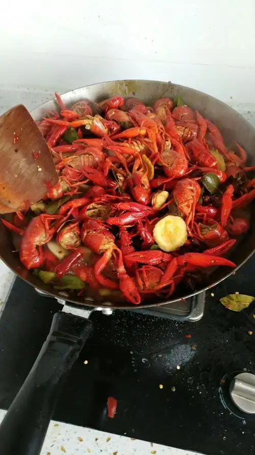 油焖小龙虾