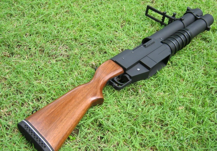 它叫做中国湖泵动式榴弹发射器,却是正经的美国货