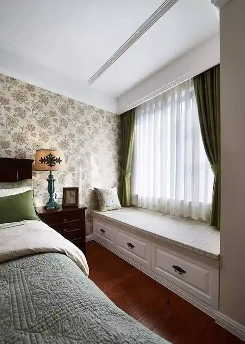 原来卧室飘窗台这样铺才好看,怪不得我家装出来会那么丑!