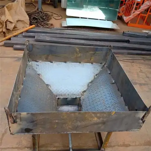 5方容量塔机料斗 圆形斜口歪嘴四方钻斗砂浆料斗型号齐全