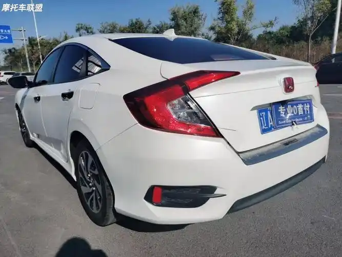 17年本田思域,自动1.0t微首付精品车况价格不高