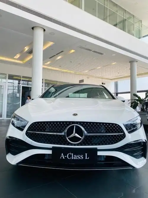 小仙女座驾|20w 就能拥有这么高颜值的奔驰 小仙女座驾|奔驰a级车它