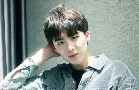 这次和黄子韬能够一起主演电视剧,或许属于刘宇宁的小时代已经到来了.