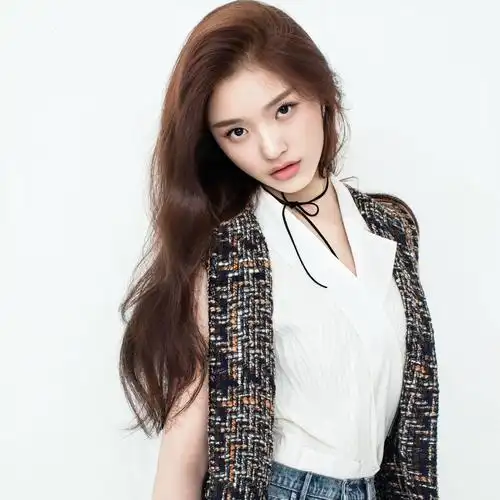 林允,1996年4月16日出生于浙江省湖州市,中国内地影视女演员.