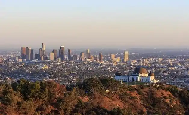 中国第二大城市北京,和美国第二大城市洛杉矶,相差多少呢