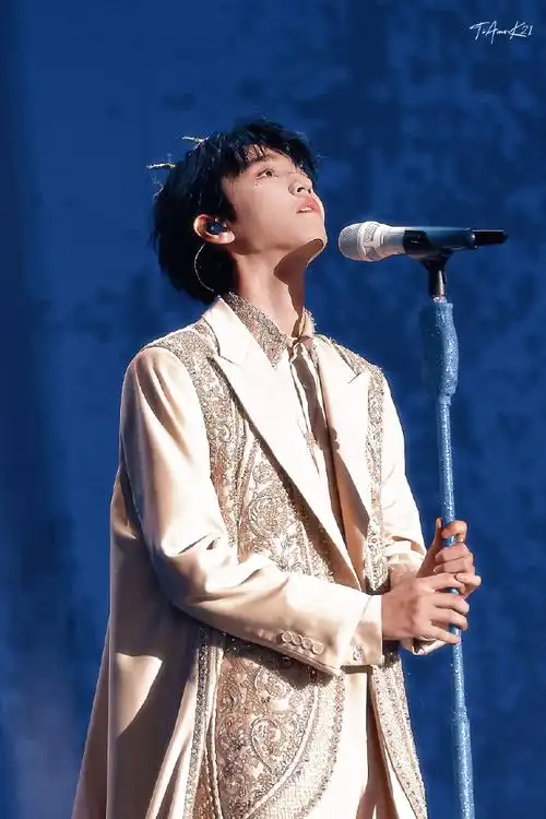 王俊凯新歌回望