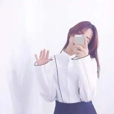 女生头像 遮脸 拿手机