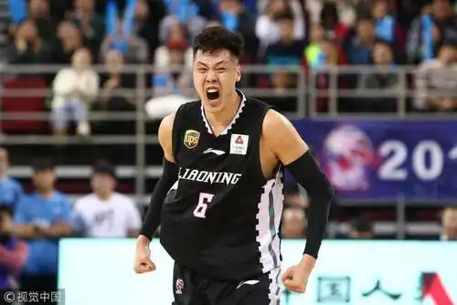 贺天举单节*被赞找回自信:89-86险胜北京 夺16连胜