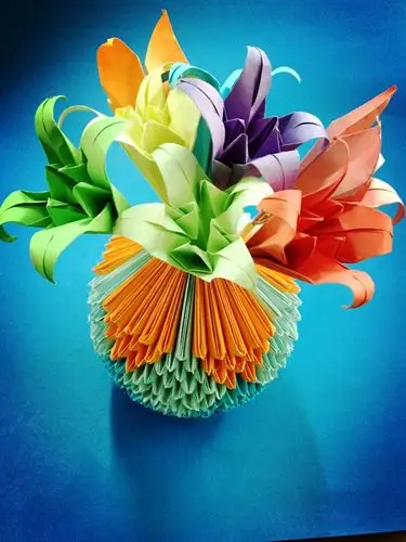 筑起大梦想"班本课程之栾川县第四实验小学三一班立体折纸作品赏析