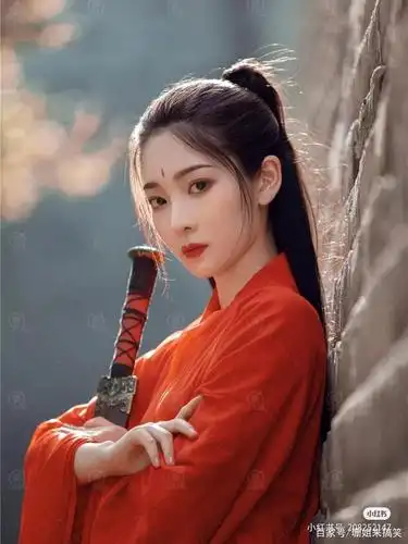 超酷超帅的红衣女侠