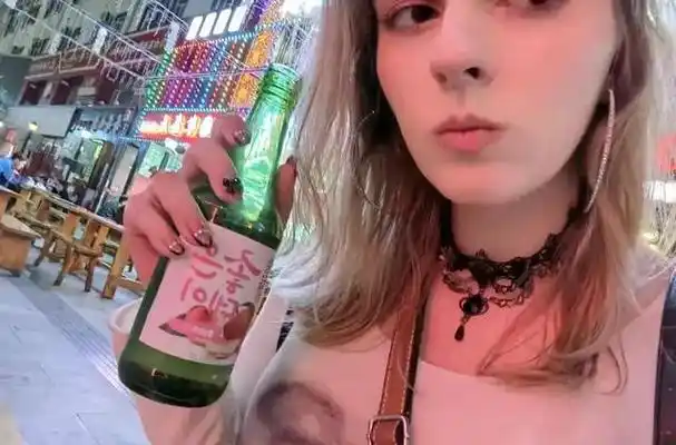 德国女孩青岛啤酒节喝假德国啤酒,吃假羊肉获三倍赔偿!