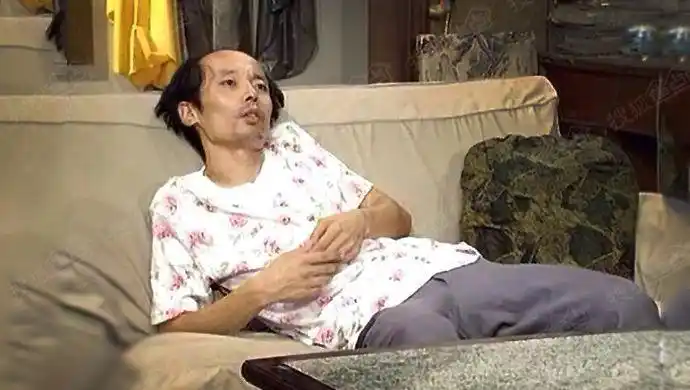 玩手机,看书,吃饭,睡觉似乎成为常态,没有萎靡不振,也没有十足的精神