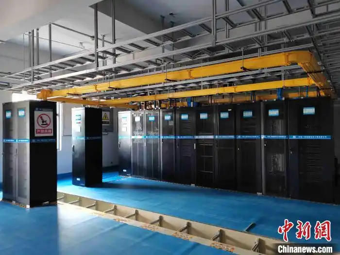 图为大临铁路临沧车站通信机房布局. 张敏 摄