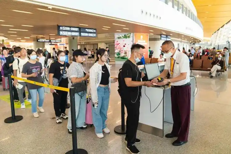 昆明长水国际机场s1卫星厅正式启用|昆明市_新浪财经_新浪网