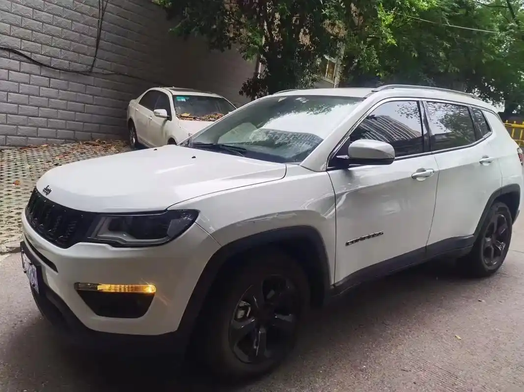 21年吉普指南者自动精英版