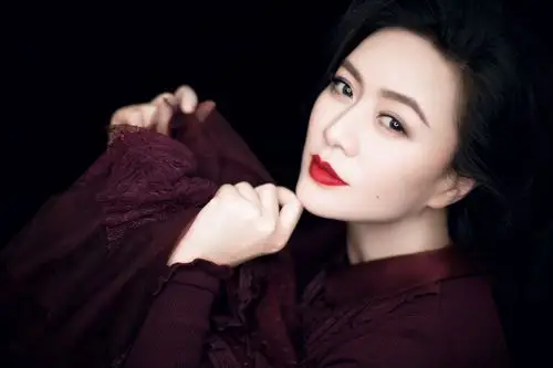 田海蓉大片标致唯美 散发多面魅力