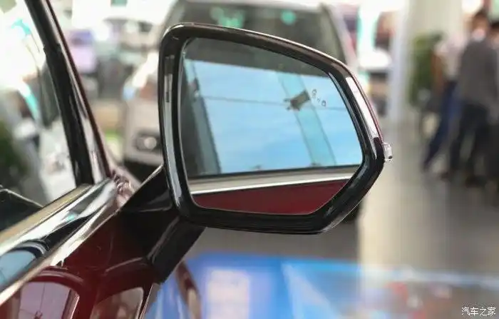 哈弗h6的后视镜的外观漂亮效果不错整体样式好看功能不错