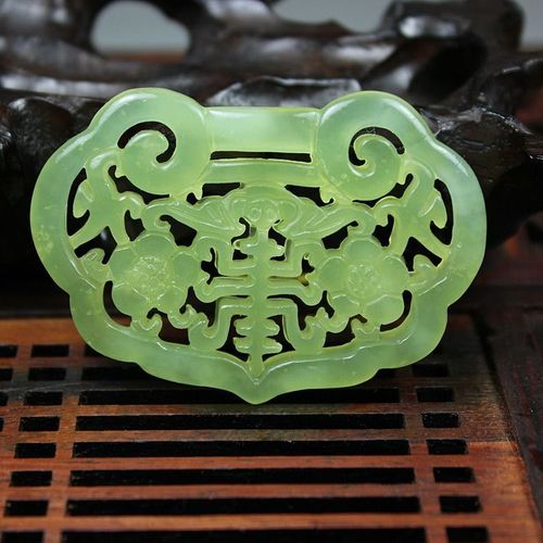 岫玉镂空梅花锁牌吊坠汉服古风diy福寿锁玉佩男女情侣挂件