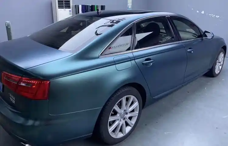 奥迪a6电光墨绿