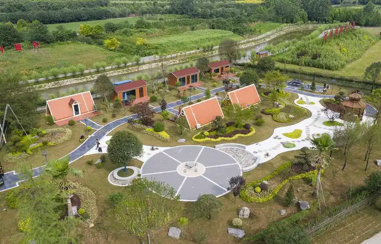 海归村支书把泥土铸成金记沅江市黄茅洲镇民心村党总支书记杨帆