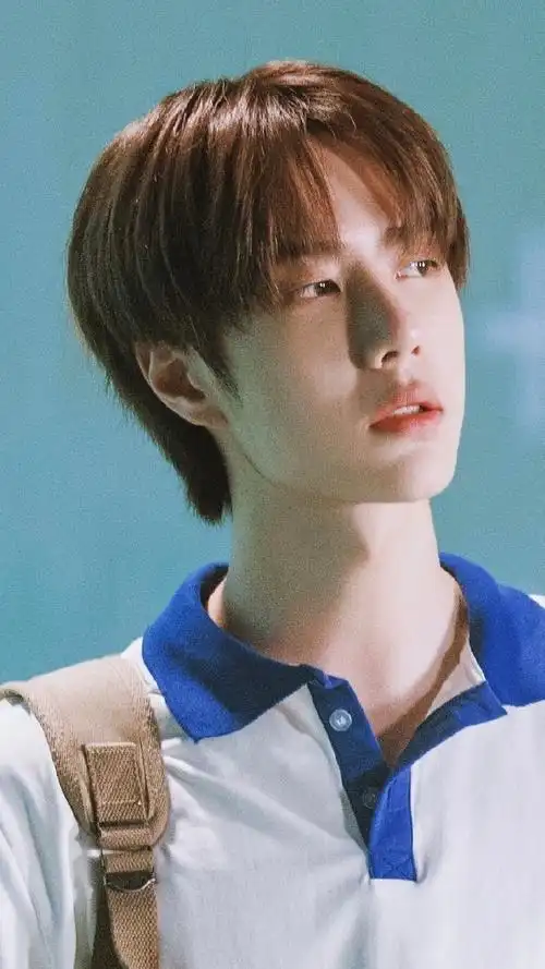 学生时代的照片有多好看##王一博