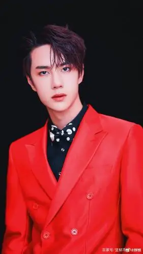 红色酷系王一博,不迷人是假的