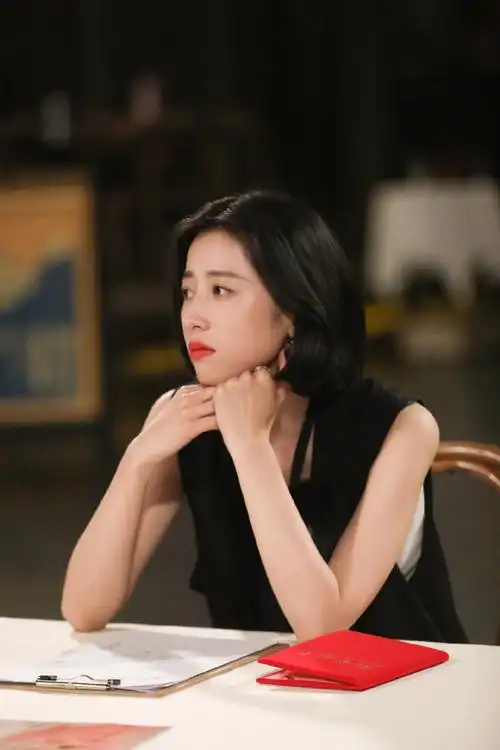 一位非常舒服耐看气质型演员#周雨彤#】不知为何挺喜欢周雨彤的颜值