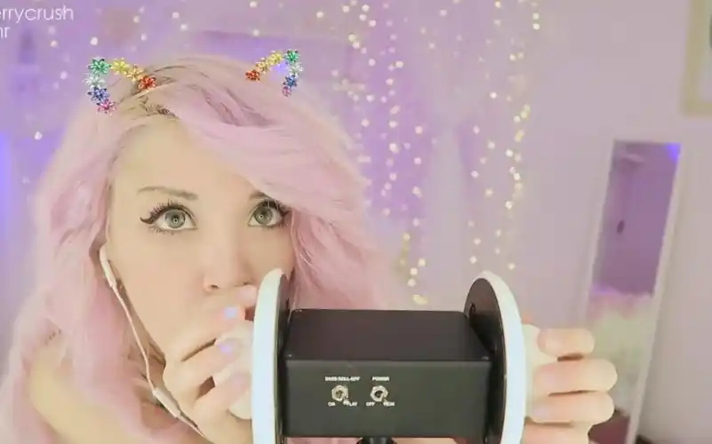 cherrycrush极致舒服樱桃妹子耳朵按摩