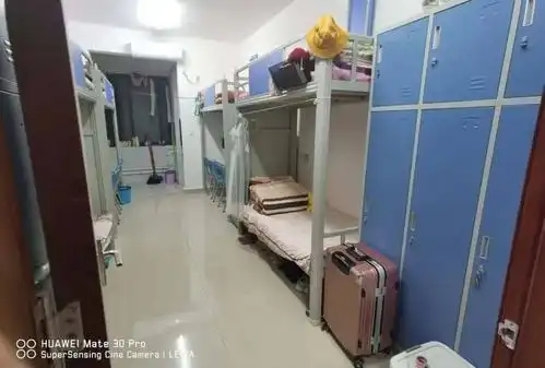 者在行动开启他们的大学征程2020级的新生将在南阳的土地上从这一刻