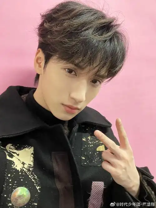 严浩翔表情包##和严浩翔一起拥抱春天