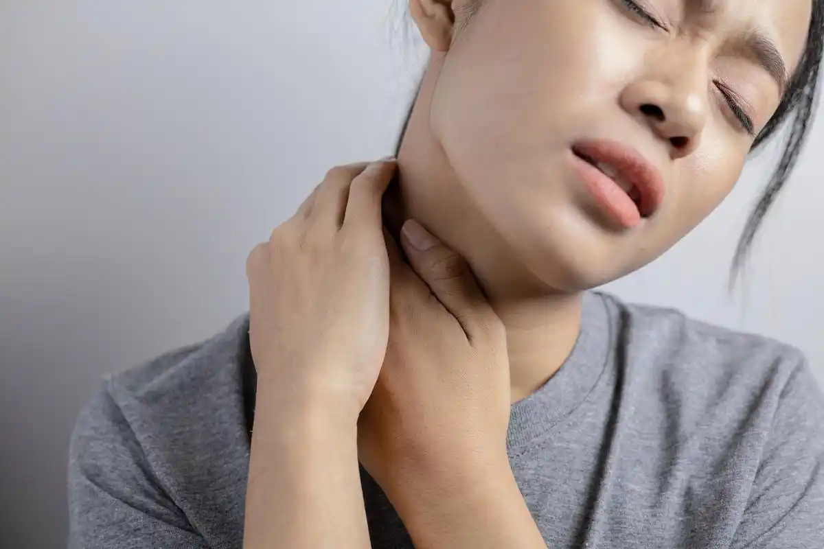 白云山冷敷甲状腺贴#  脖子不舒服可能有多种原因.