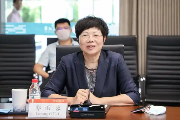 深圳市副市长郑红波来校调研