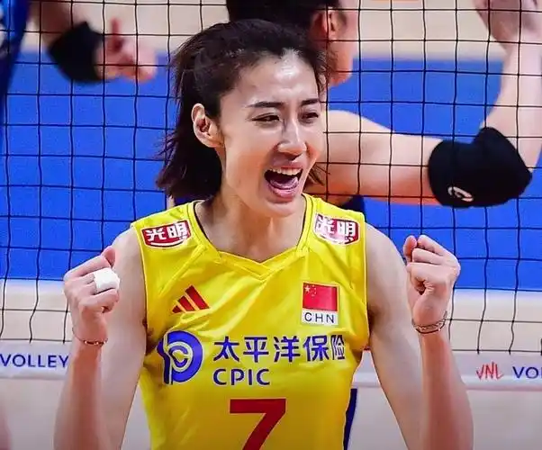 中国女排副攻王媛媛发布视频,详细介绍奥运行李箱,对球队有信心