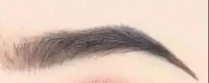 菱形脸   眉毛要弯弯的,没有明显的眉峰,可以不让注意力落到宽颧骨上